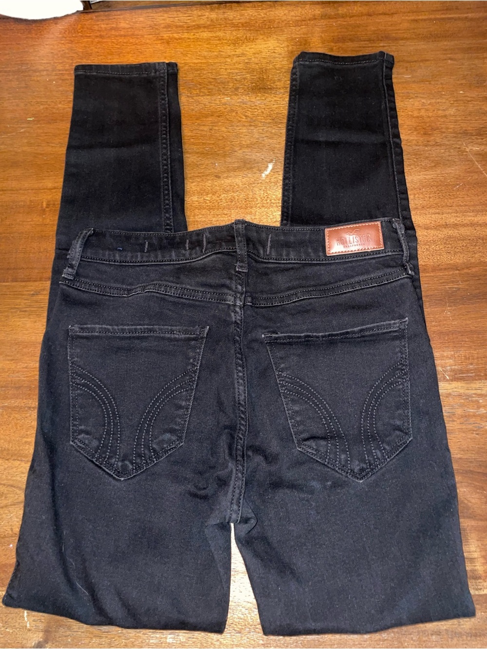 Hollister Black High Rise Super Skinny with Back Pocket Stitch - Picture 3 of 4